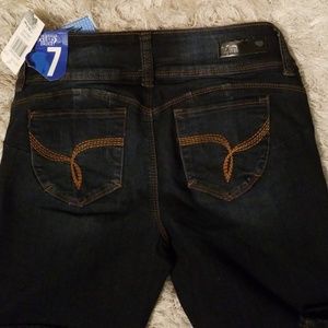 YMI... Wanna betta butt? Jeans